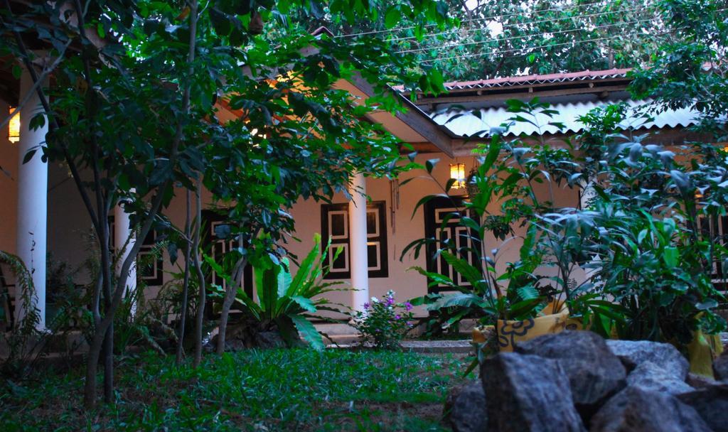 The Courtyard Villa Sigiriya Eksteriør billede